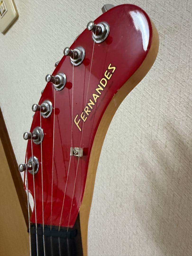 FERNANDES エレキギター 赤 ロックピン付き　ゾウさんギター