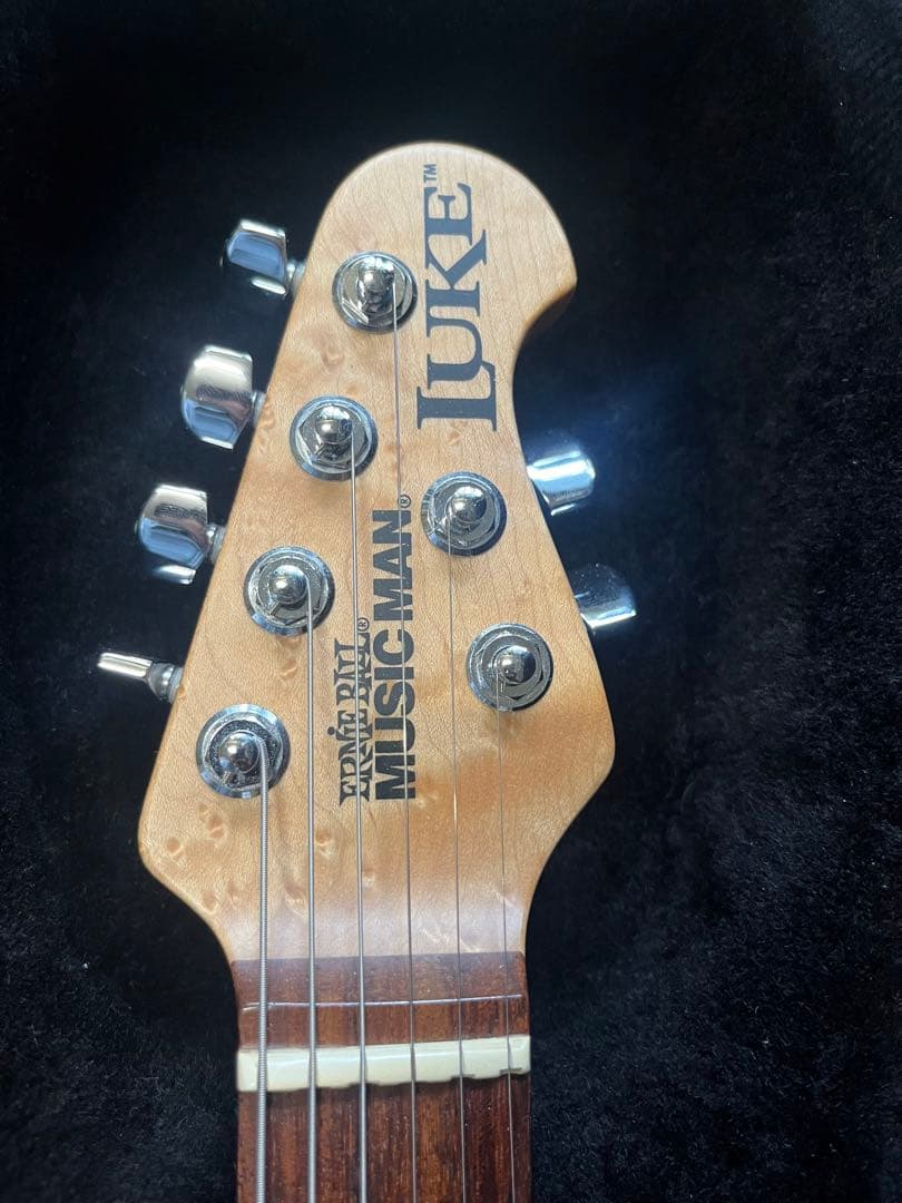 ギター MUSICMAN Luke