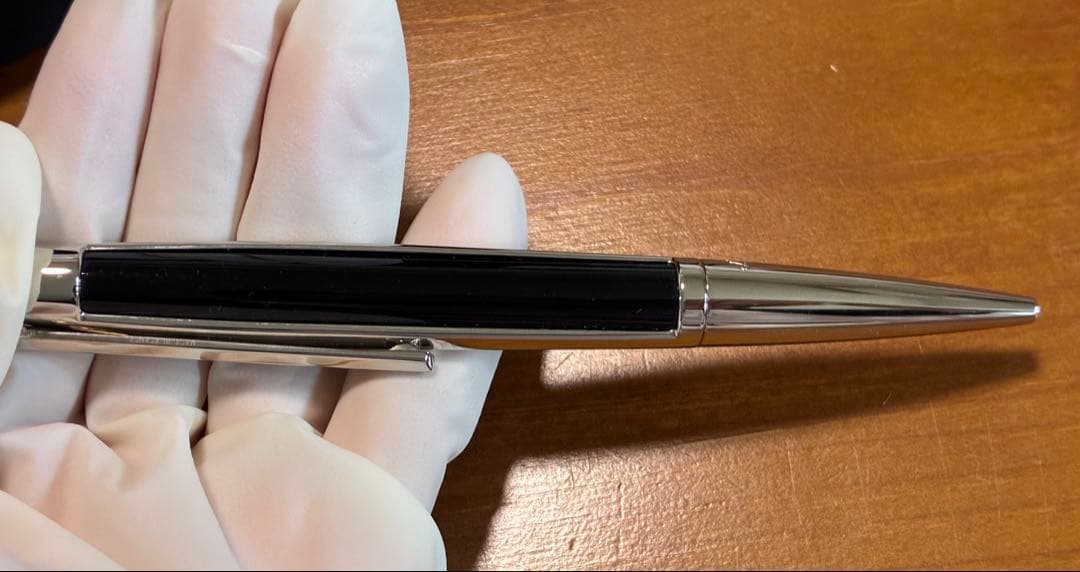 afri様へ S.T. Dupont ボールペン 黒　未使用品