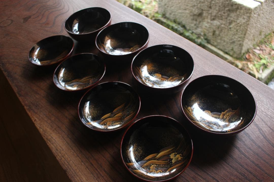 小傷あり！風情ある千筋糸目に極上桐花蒔絵の映えるお椀2点（検輪島塗懐石椀雑煮椀