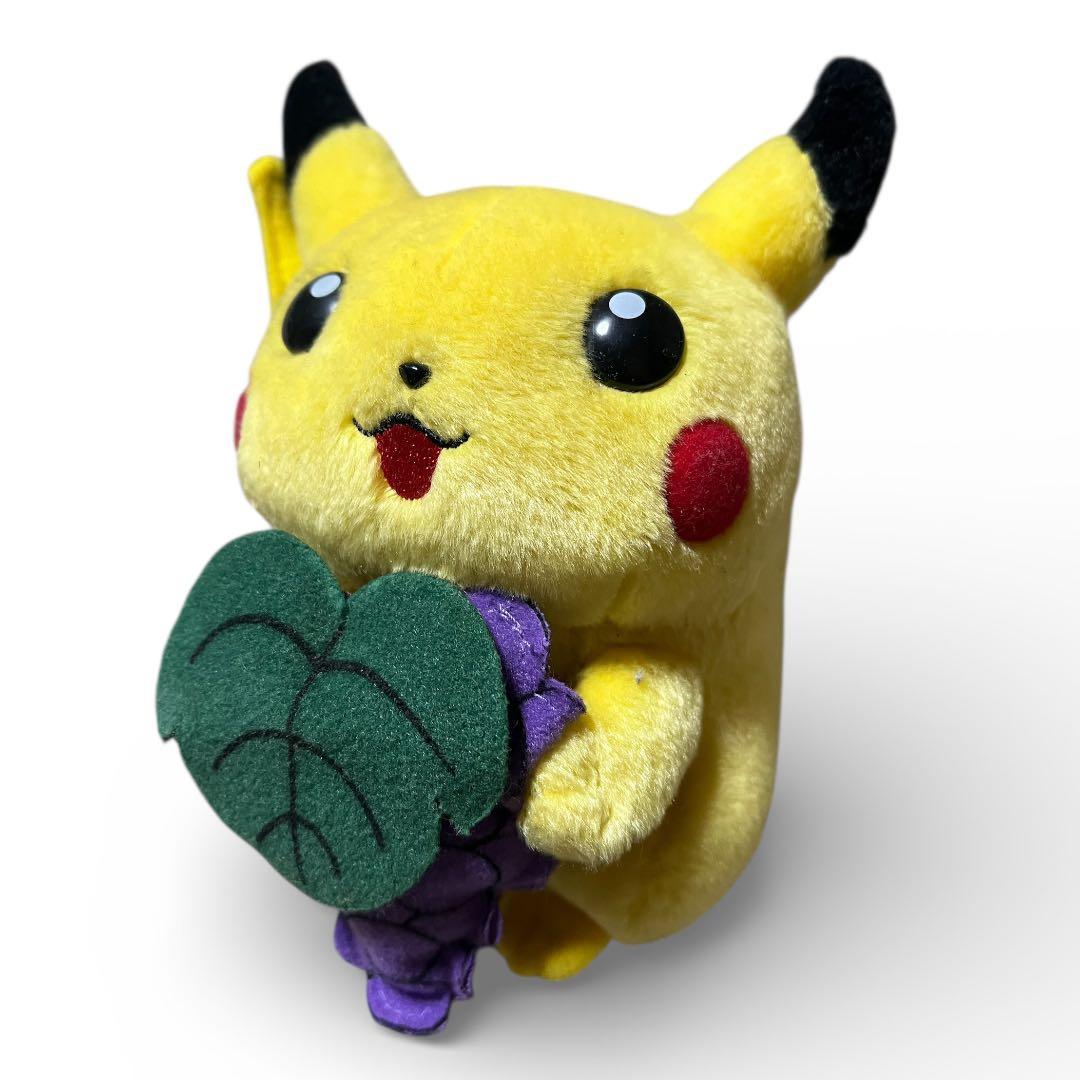 ピカチュウ ぬいぐるみ ぶどう付き ポケモン 高さ15cm