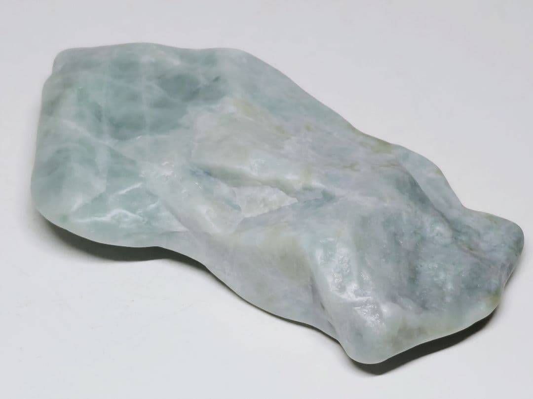 淡緑 194g 翡翠 ヒスイ 原石 鑑賞石 自然石 誕生石 鉱物 鉱石 水石