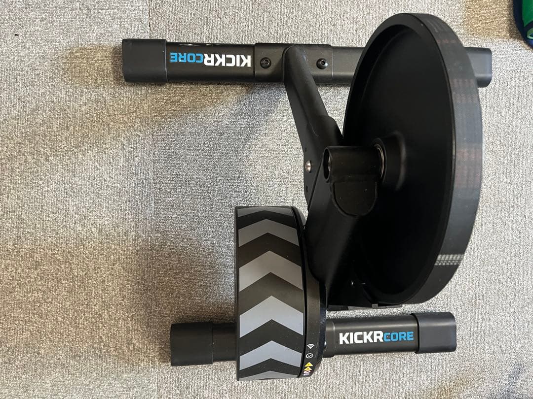 Wahoo KICKR CORE ズイフトコグ付き