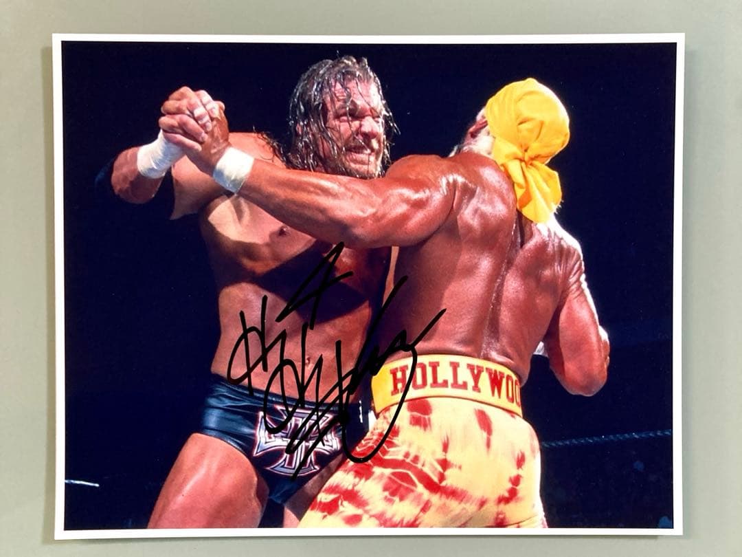トリプルH直筆サイン入り超特大写真…Triple H…プロレスラー…