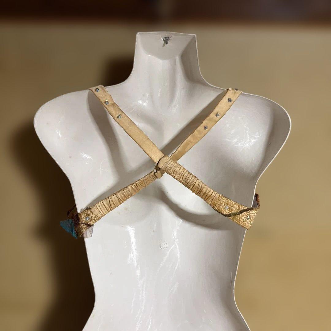 ベリーダンス セットアップ ゴールド 花柄刺繍