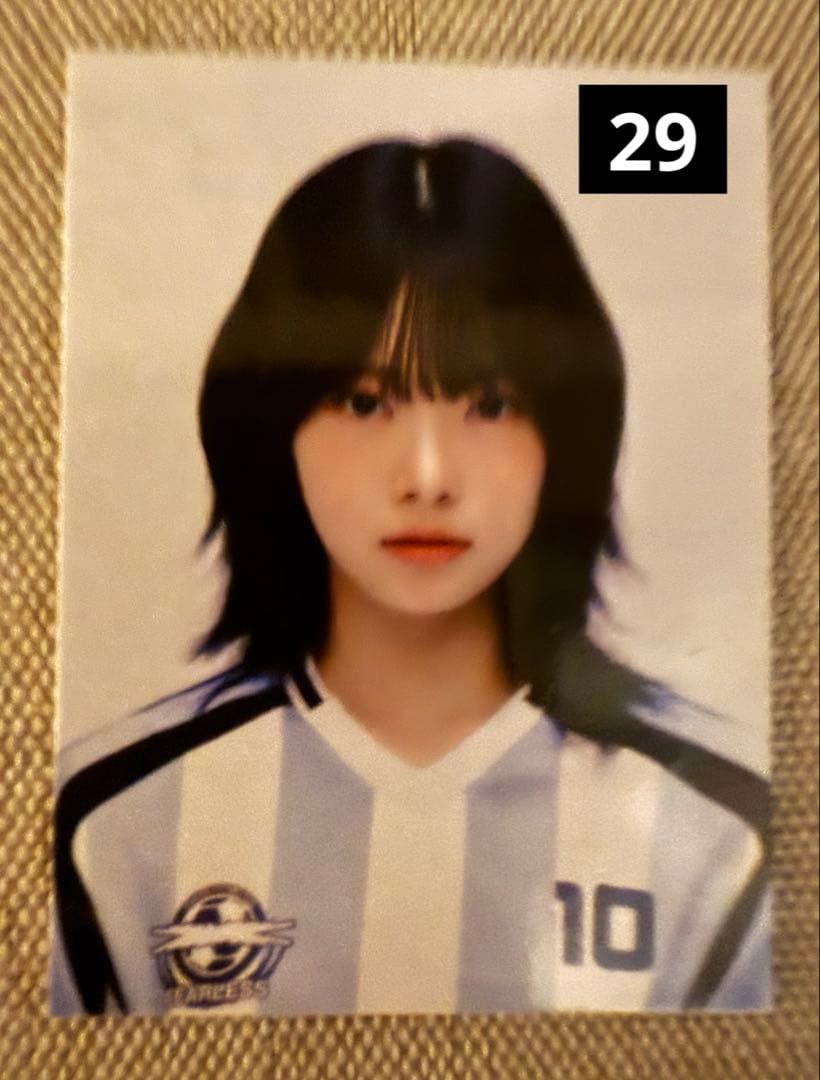 300円〜 バラ売り ウンチェ Le Sserafim トレカ等