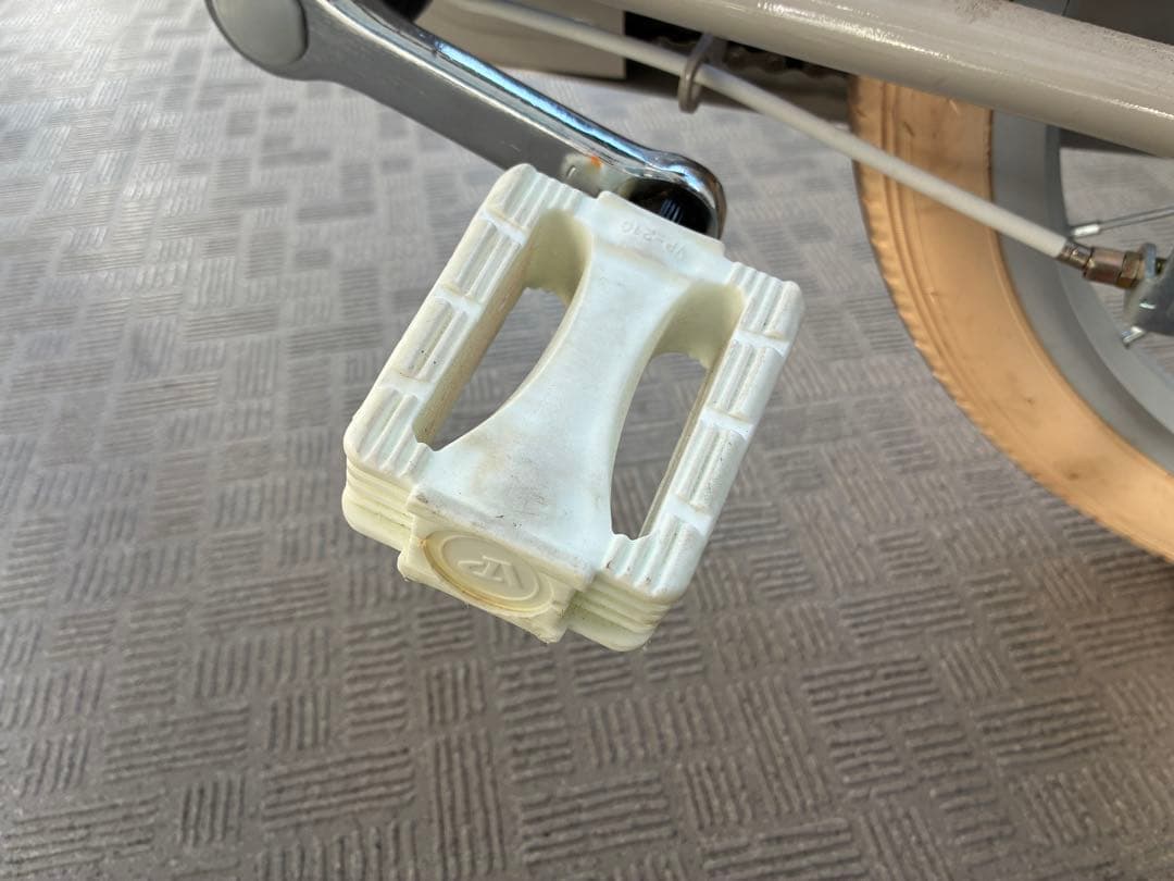 TOKYOバイク 16インチ　幼児用自転車 グレー バスケット付き