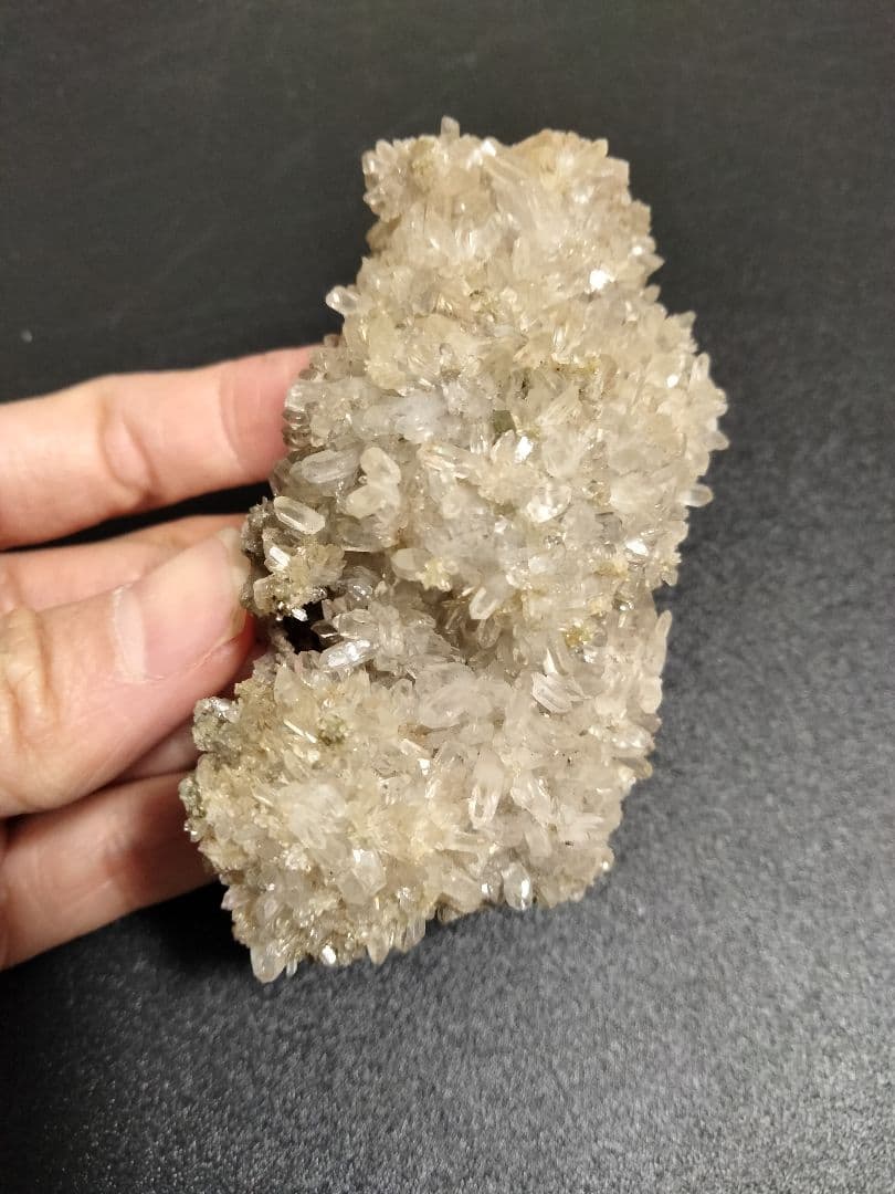 埼玉県秩父市中津川 秩父鉱山 橋掛沢　水晶クラスター　虹入り水晶　国産水晶