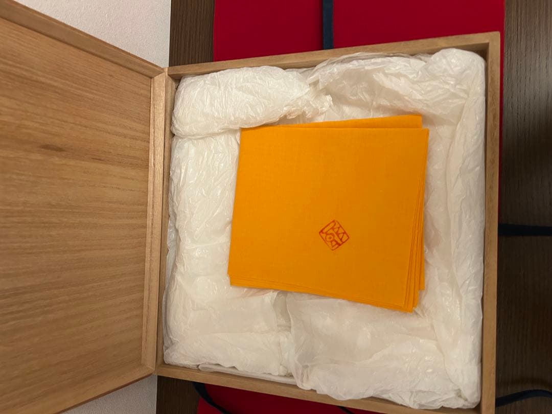 堀一郎作　志野四方皿