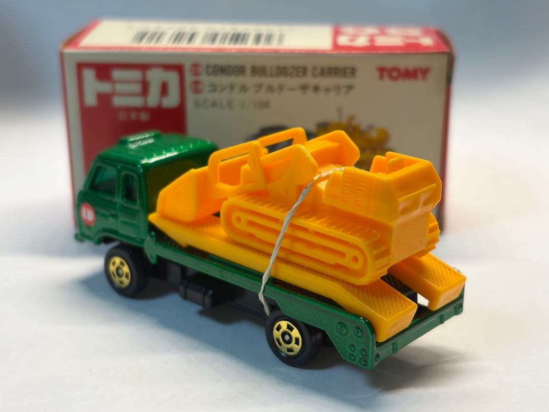 トミカ No.50 赤箱 UD コンドル ブルドーザキャリア 日本製 当時物
