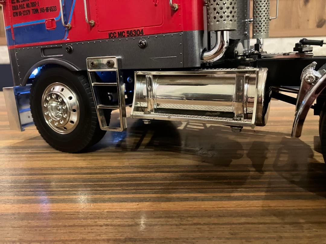 タミヤ 1/14 グローブライナー ライトユニット付き