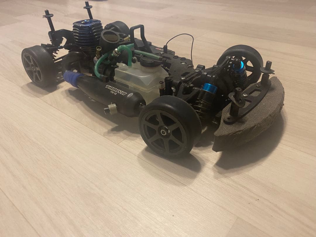 ※ジャンク品 ガソリンエンジン RCカー 調整可能サスペンション