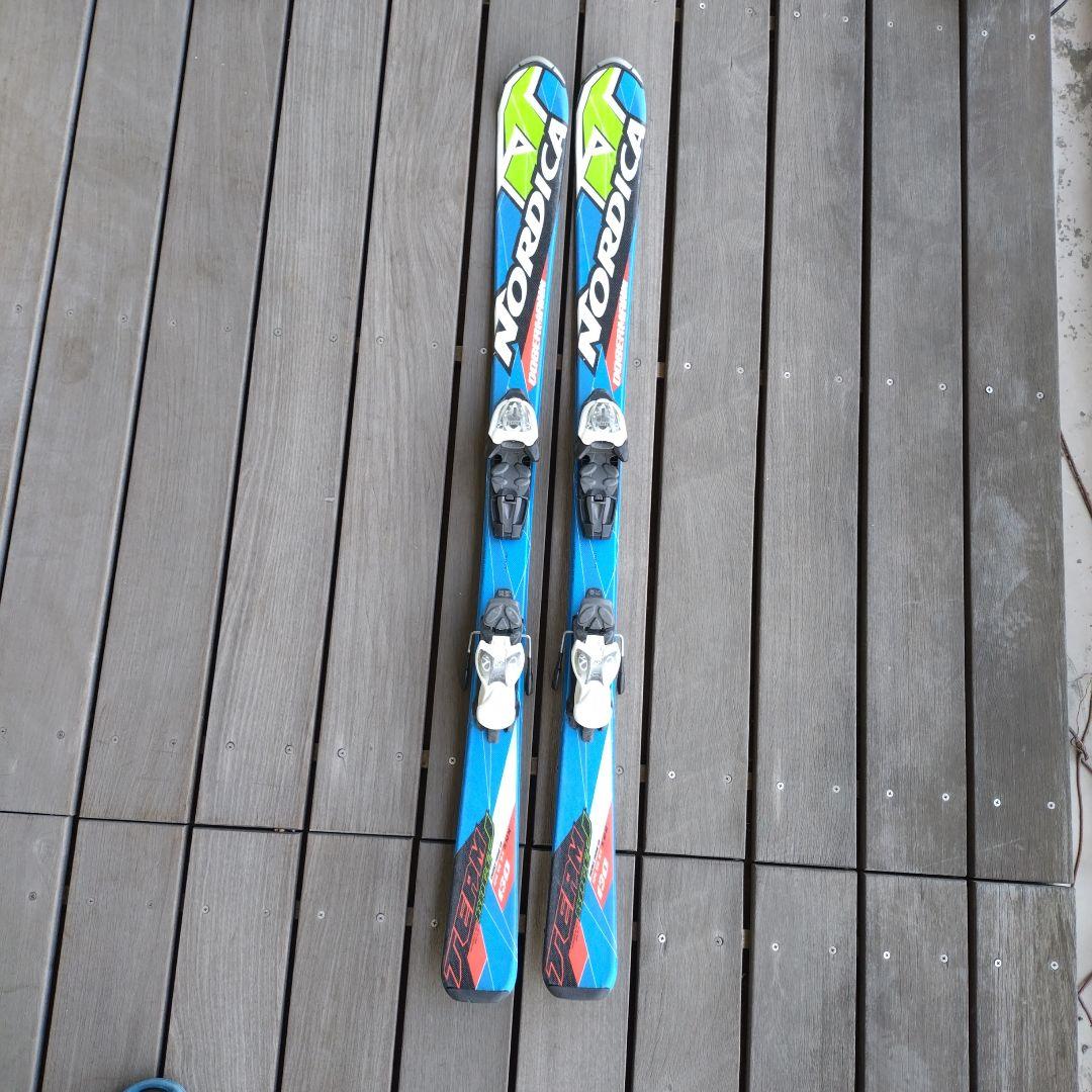 【値下げ】Nordica スキー板130センチ　ビンディング、ストック付き。