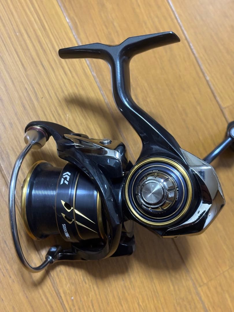 美品　ダイワ 21カルデアFC LT 2000S