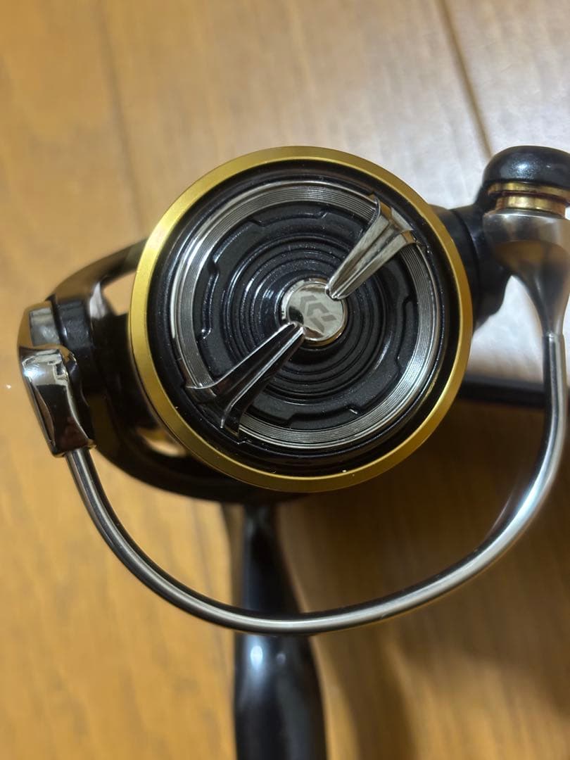 美品　ダイワ 21カルデアFC LT 2000S