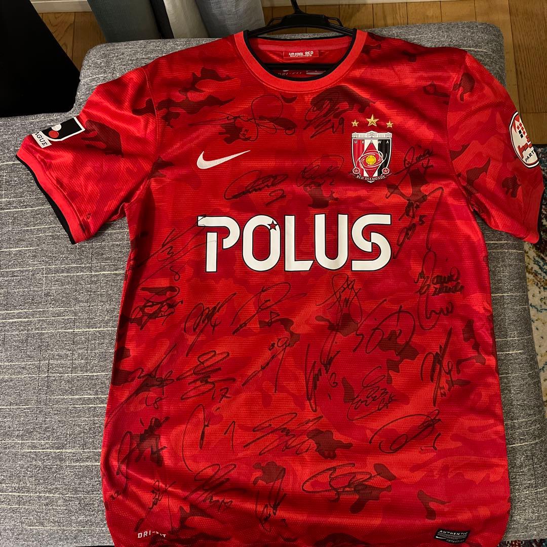 期間限定値下げ　激レア　浦和レッズ選手サイン入りユニフォーム