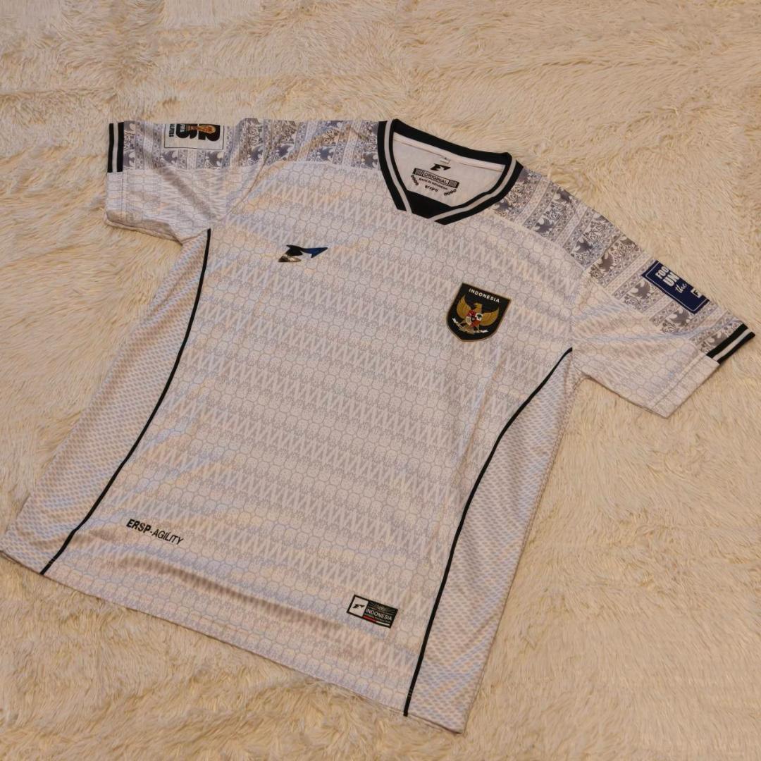 【リクエスト商品】再購入割引　2枚ユニフォームL＆5本マフラーセット