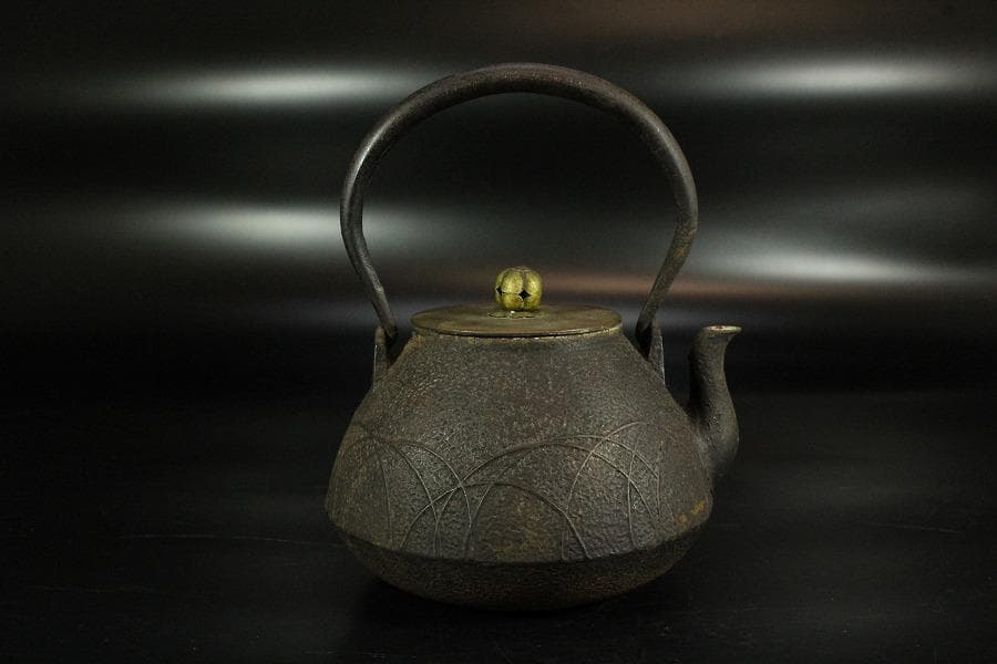 鉄瓶 野草 龍文堂(K-LC590)