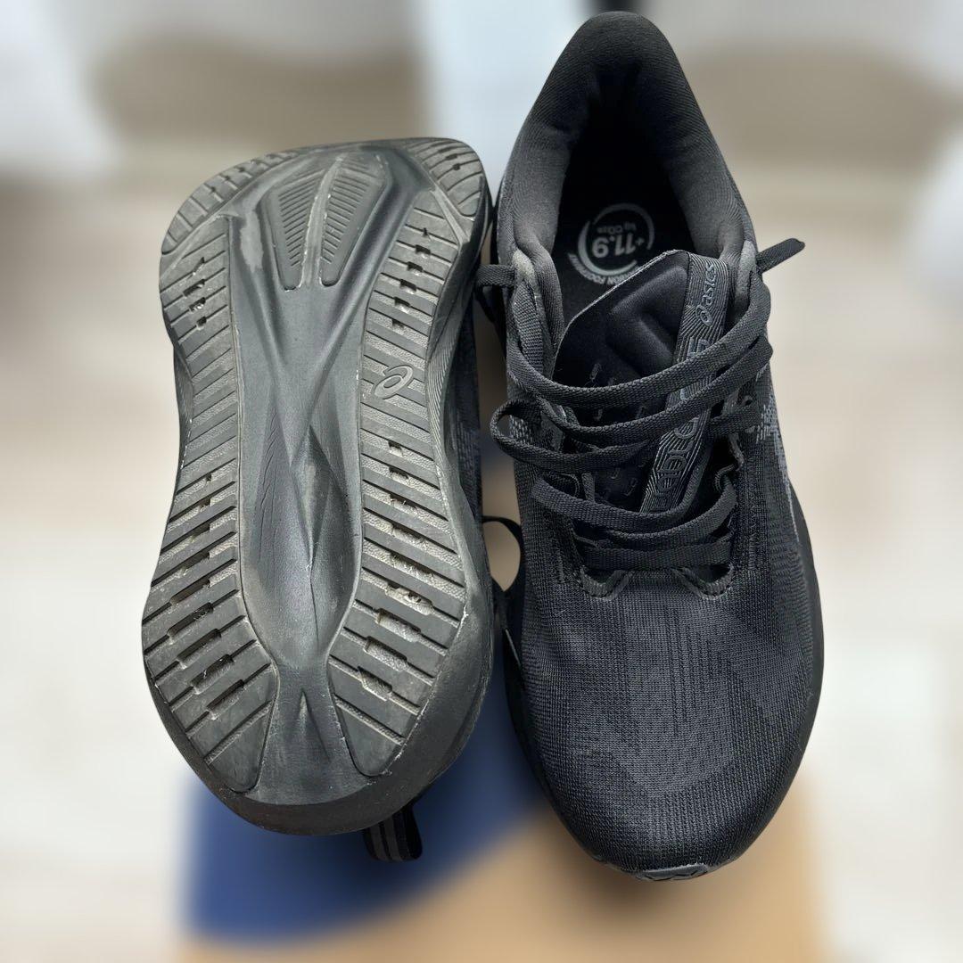 ノヴァブラスト 5 ブラック 26.0cm