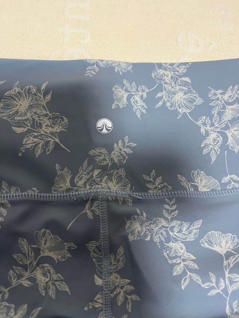 スカーラSUKALA レギンス　ボタニカル花柄　Lサイズ