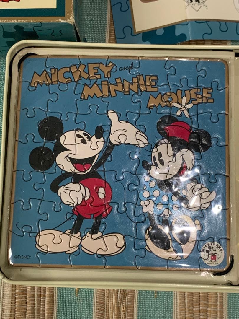 [新品] 限定品　Disney ミッキー&ミニーマウス　FOSSIL 腕時計