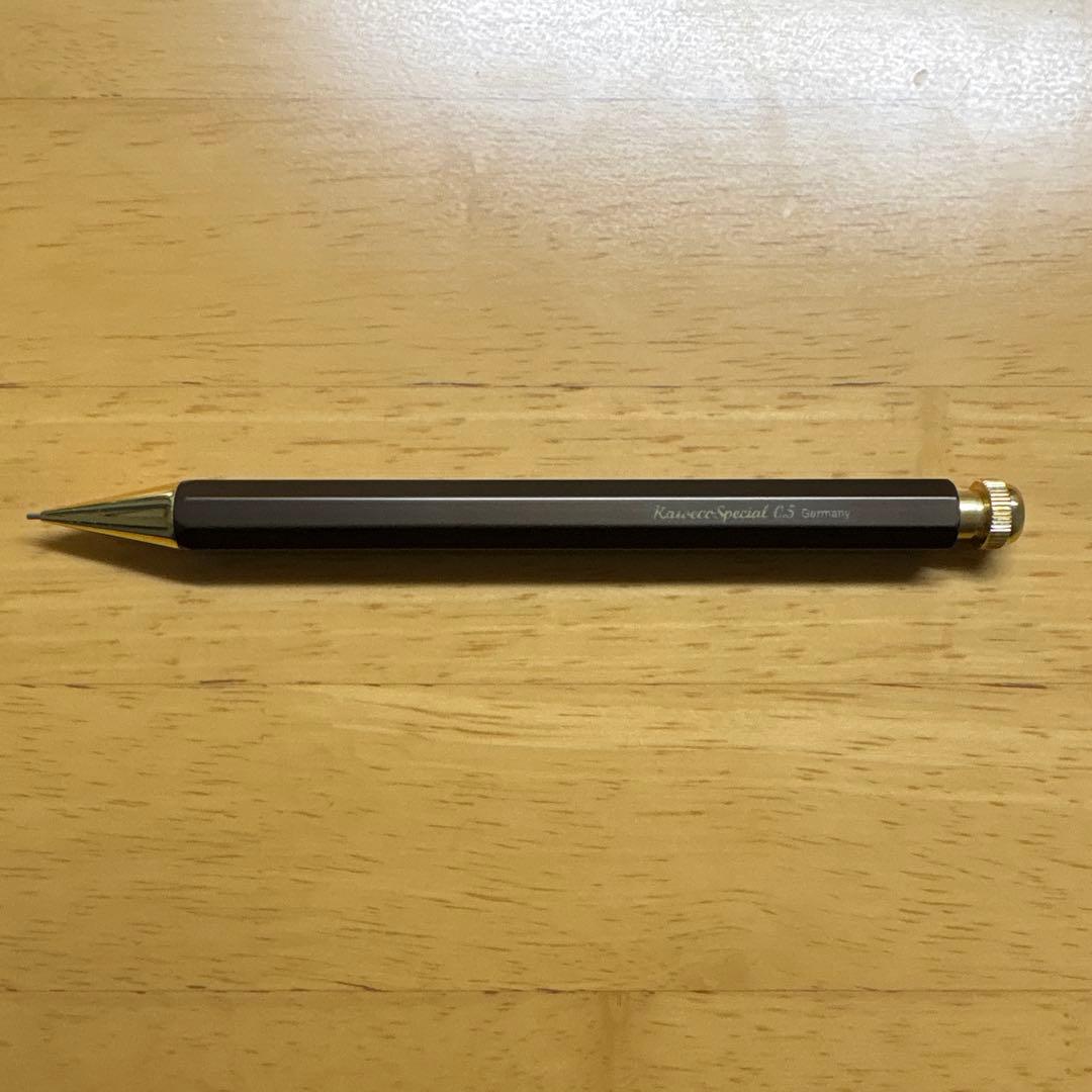 伊東屋限定カヴェコスペシャル　オリーブブラウン 0.5mm