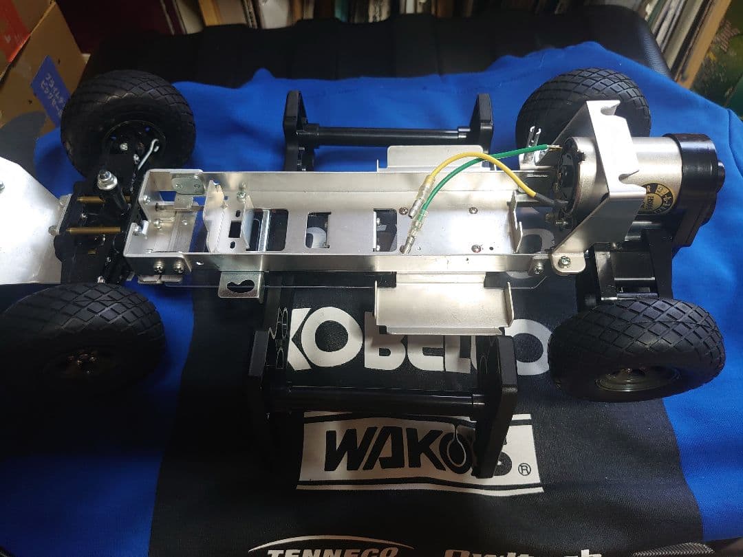 U.S. ARMY XR311 ラジコンカー