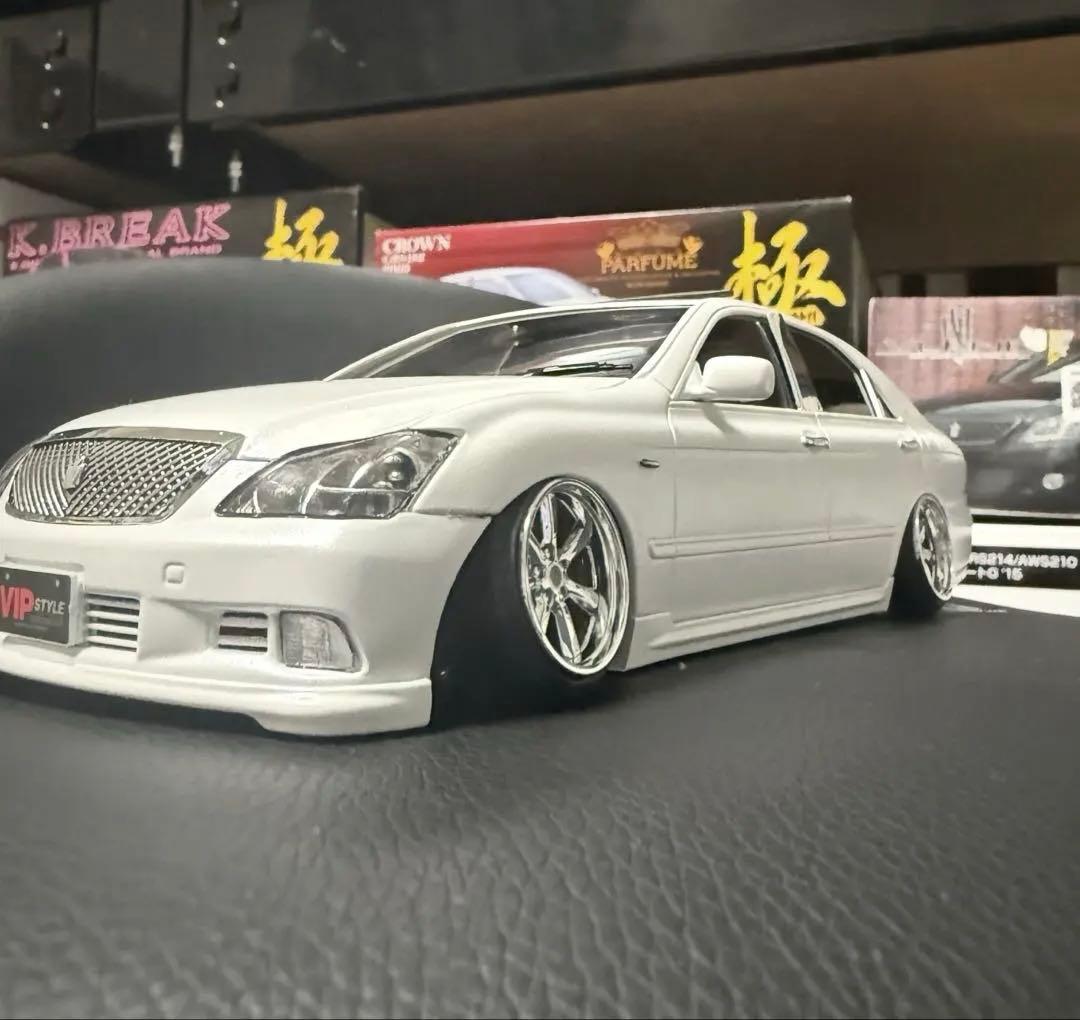 アオシマ GRS182 クラウン アスリート