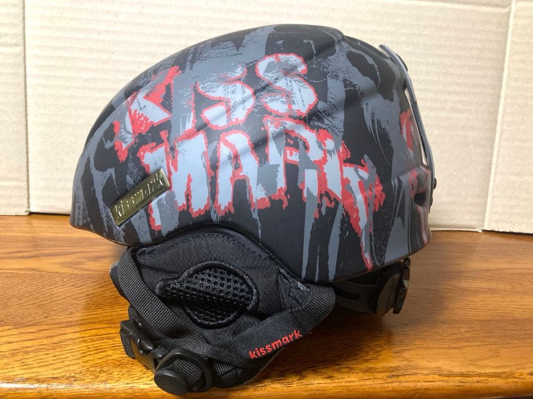 美品 kissmark キスマーク スキー スノボー ヘルメット M 頭部保護