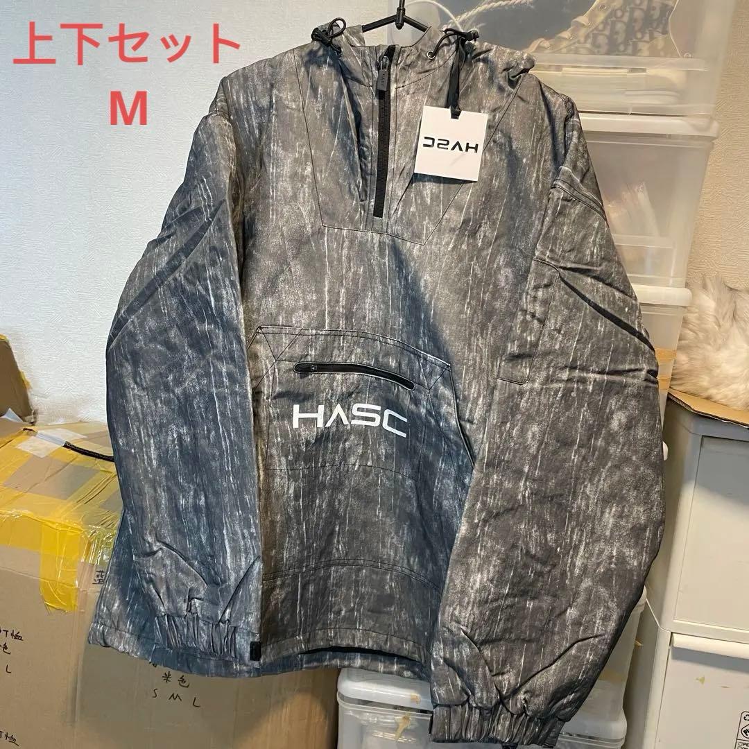 新品スキーウェア上下セット 花柄男女 兼用M