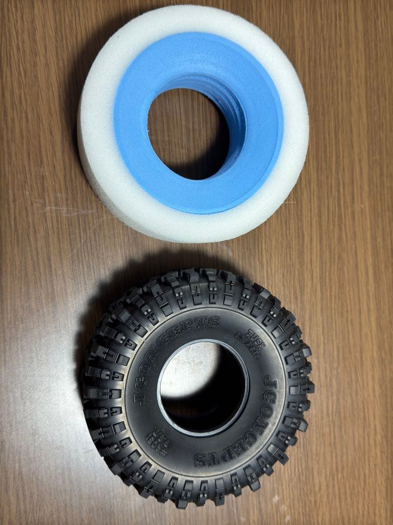 Axial SCX10 JCONCEPTS Tusk 2.2タイヤ