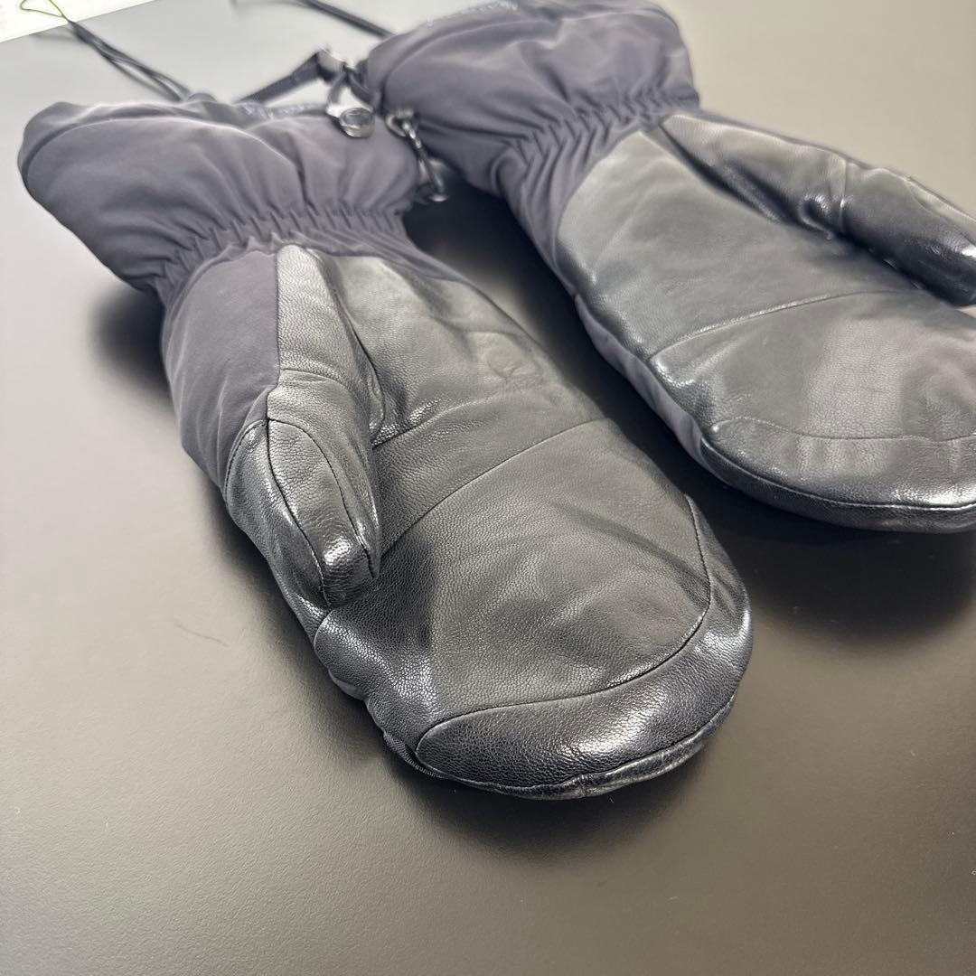 アークテリクス フィションSVミトン 黒 Mサイズ