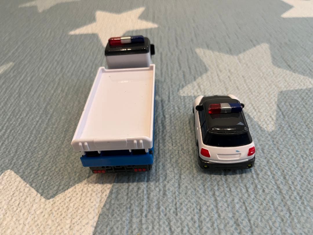 ちびっこバス　タヨ　仲間達　アリス　パット　ハート　スピーディー　ポコ　クリス