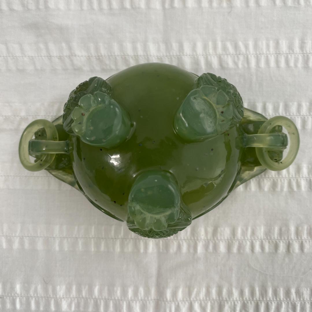 翡翠（ヒスイ）天然石　新山玉炉　龍の香炉　81年ポートピア天津物産展