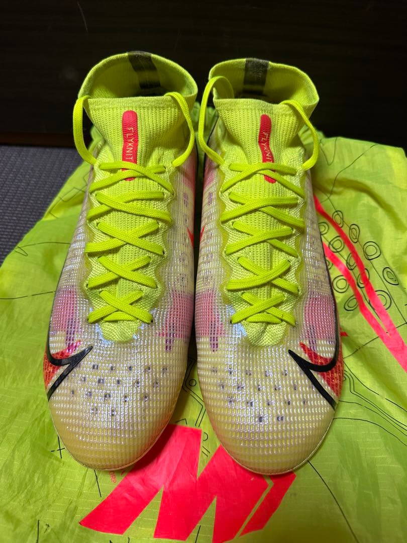 サッカースパイク ナイキマーキュリアルスーパーフライ8FG