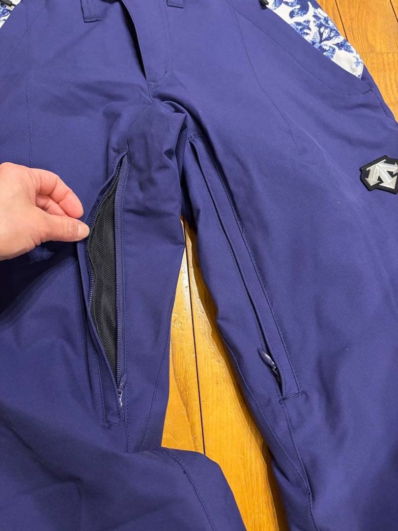 DESCENTE　メンズ スキーパンツ　ヒートナビ Mサイズ