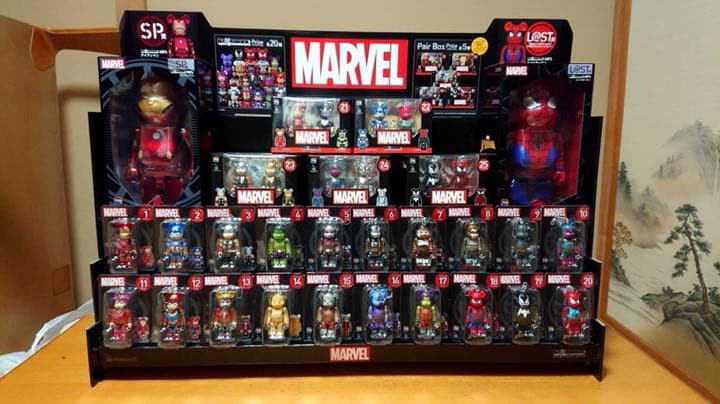 本日限定　MARVEL ハッピーくじ コンプリートセット　飾り台付