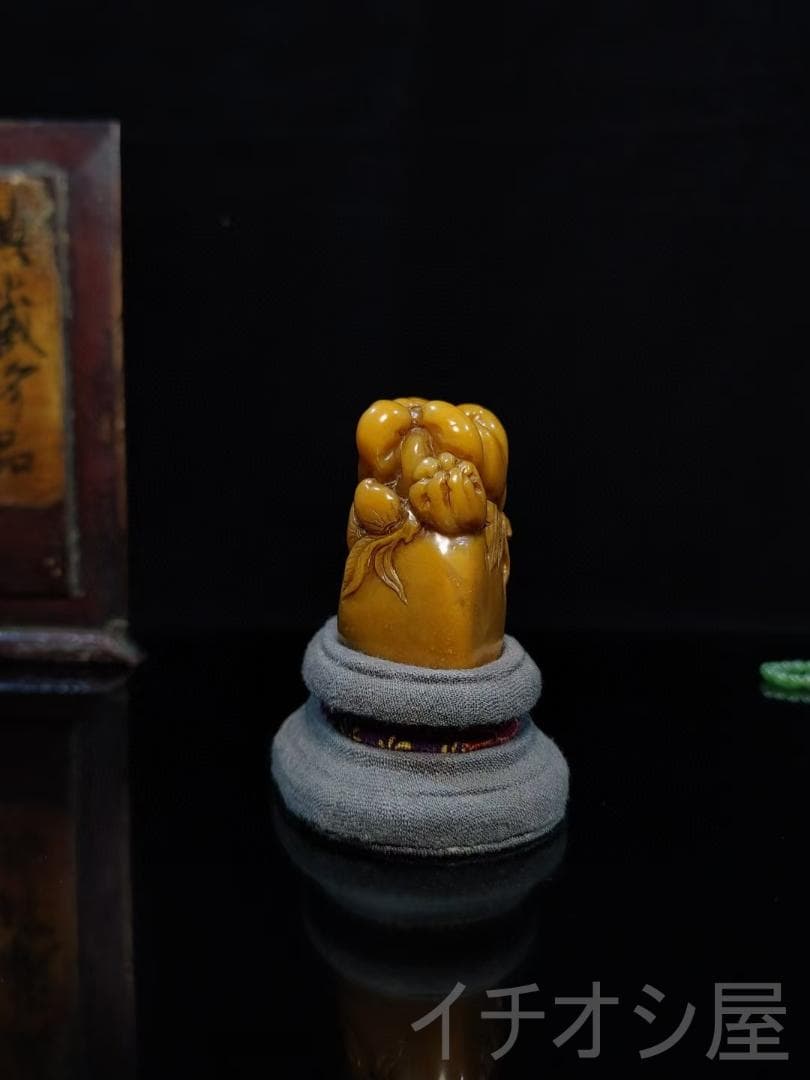 【福寿双全】印鑑｜寿山石田黄石の印章｜福广作款｜天然石｜細密彫｜開運置物｜座付き