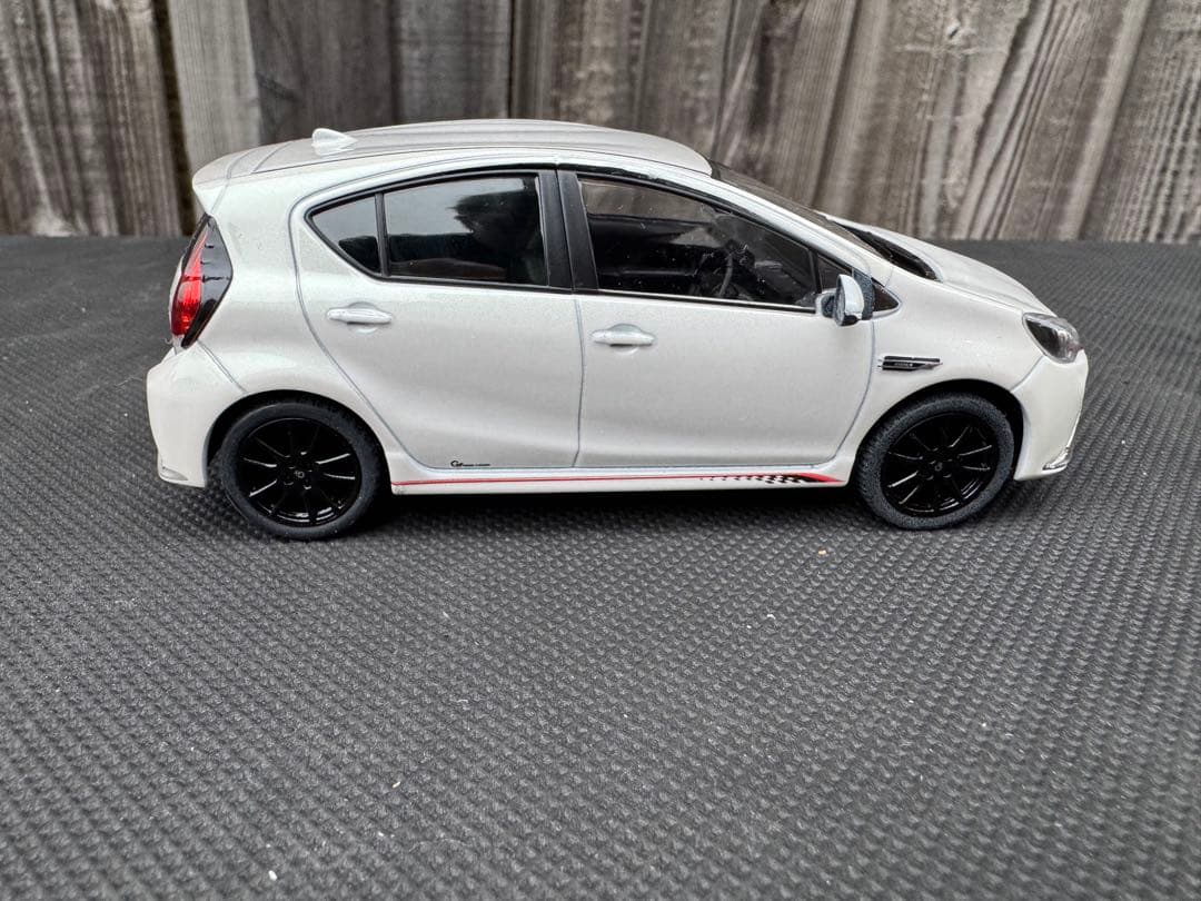 トヨタ TOYOTA AQUA G's アクア ジーズ ミニカー