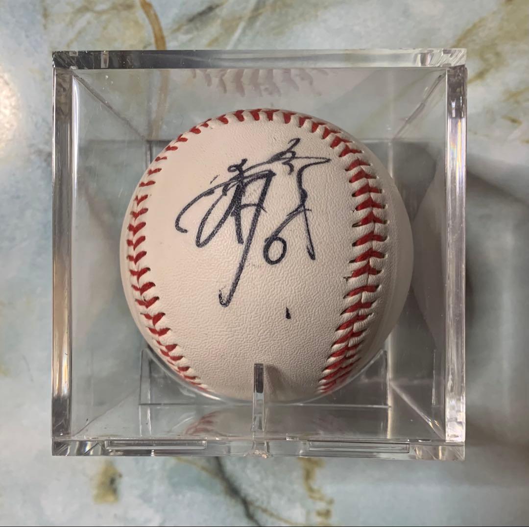 読売ジャイアンツ 坂本勇人選手、木村龍治選手の直筆サイン入りボール ケース付