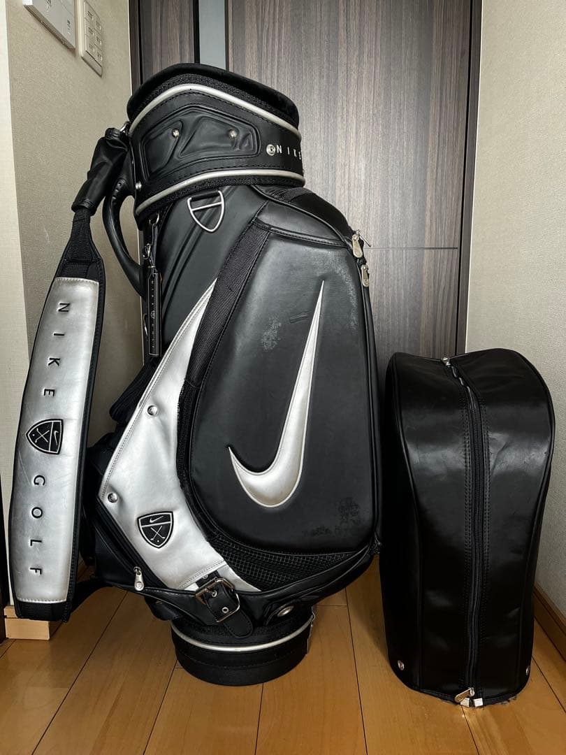 完売品希少旧ロゴ　良品　ナイキ　ゴルフ　黒　ド迫力大型キャディバッグ　NIKE