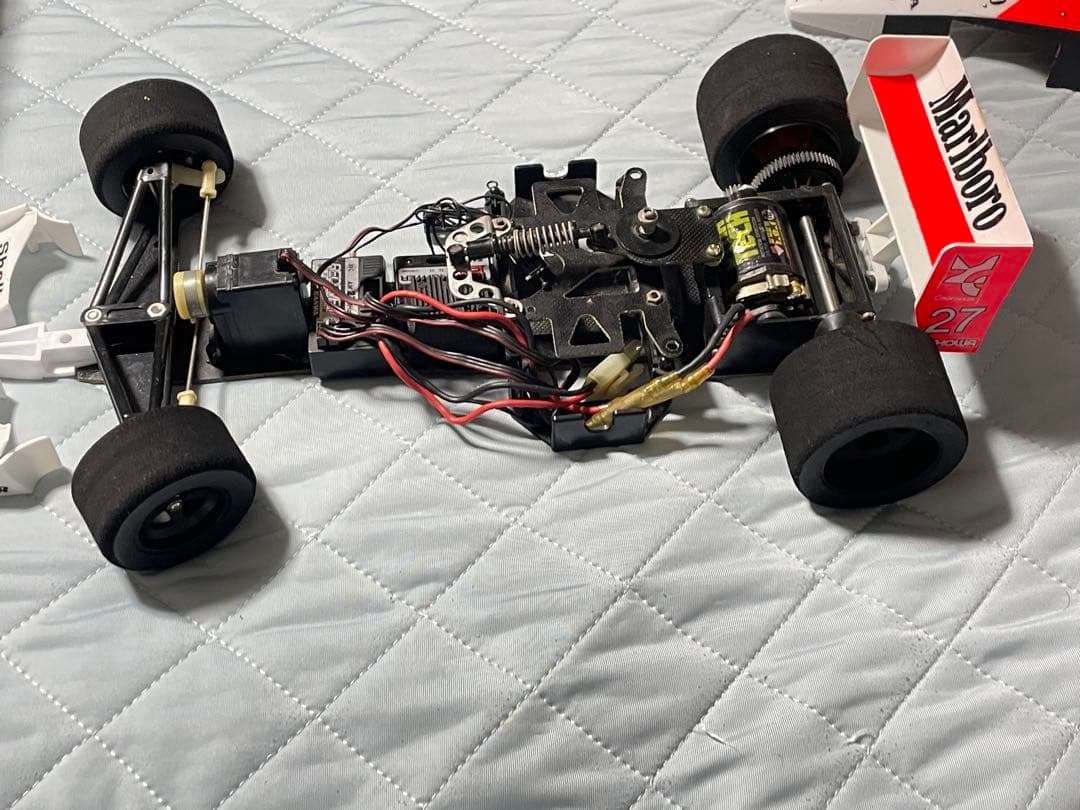 F1 ラジコン　f103 マクラーレン mp4/5B ボディ&シャーシ