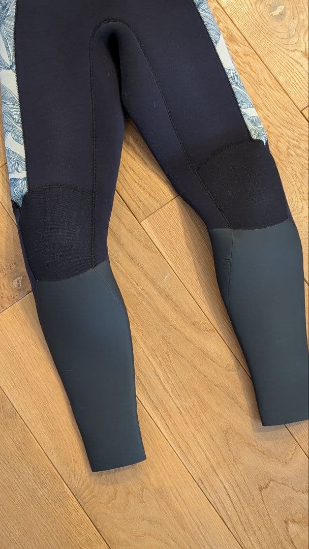 Hurley セミドライ 5/3mm レディース（SMサイズ程度）