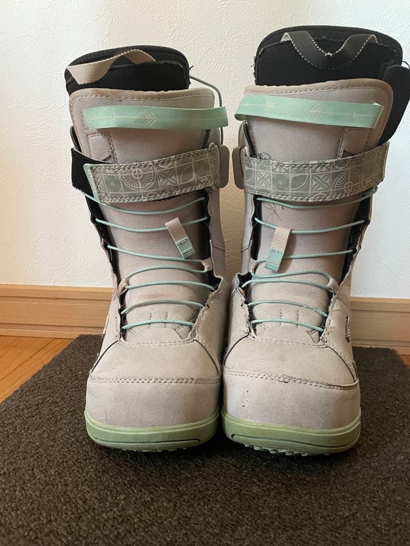 スノボブーツ23.5センチ
