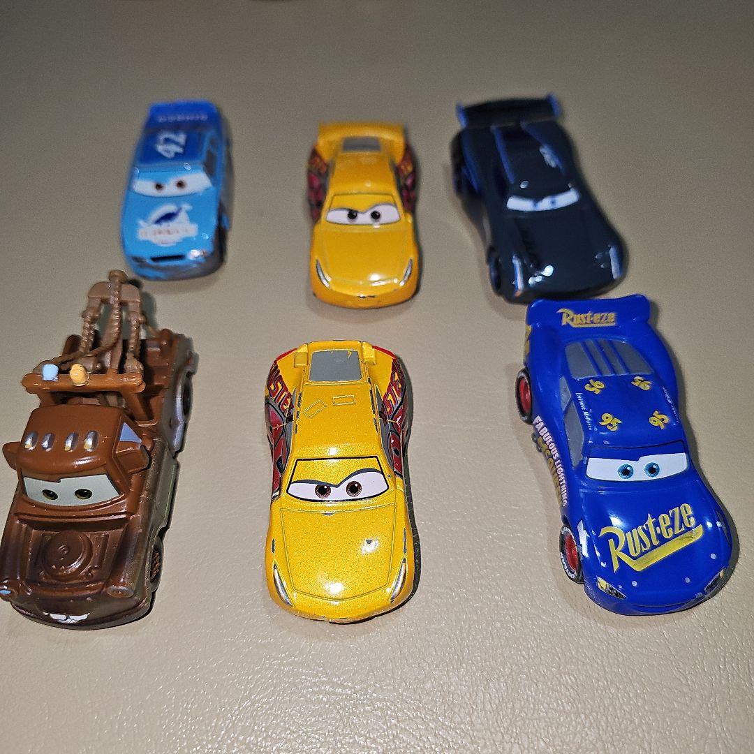 カーズトミカセット　(1個トミかではないです)
