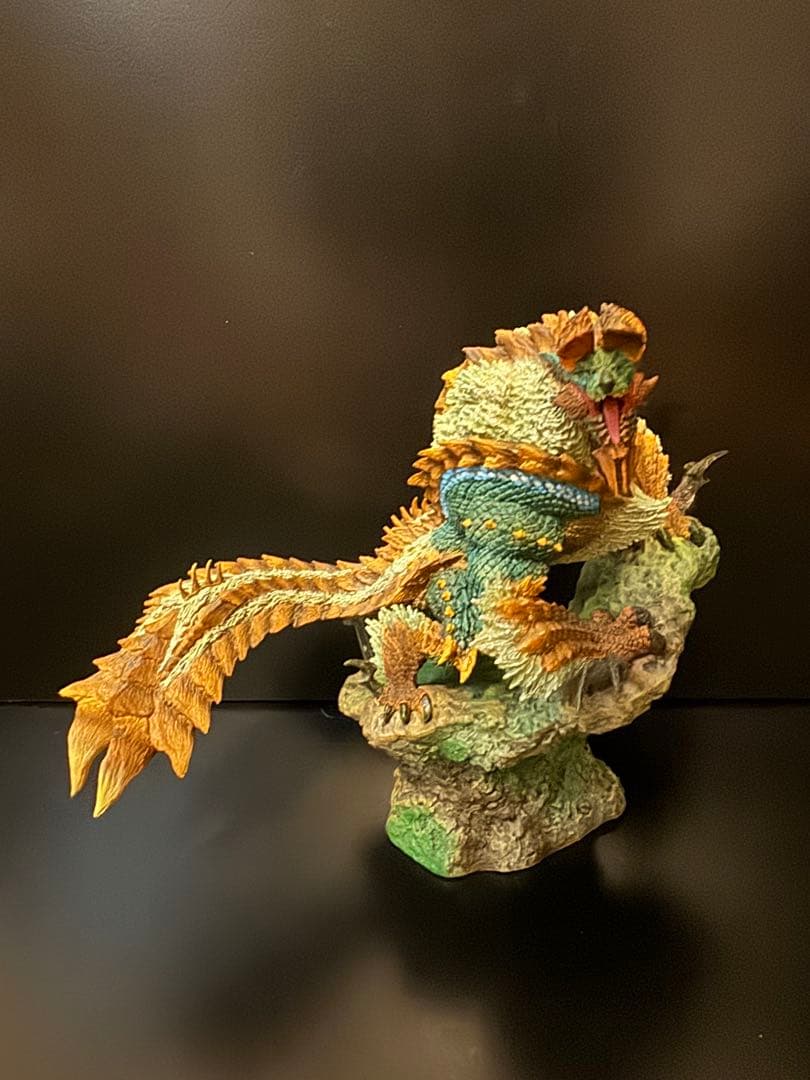 モンスターハンターフィギュア　クリエイターズモデル　ジンオウガ「復刻版」