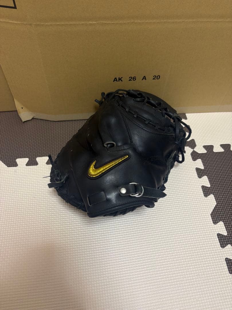 ナイキ硬式キャッチャーミット