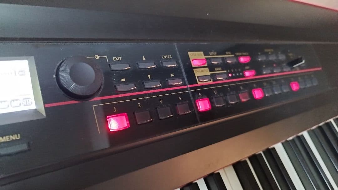 KORG KROSS 88(純正ペダル・GATORセミハードケース付)