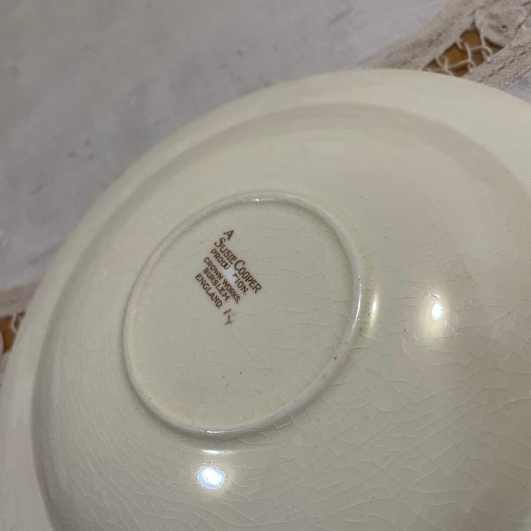 538スージークーパーデザインのカップとソーサーセット羽グレーリーフ