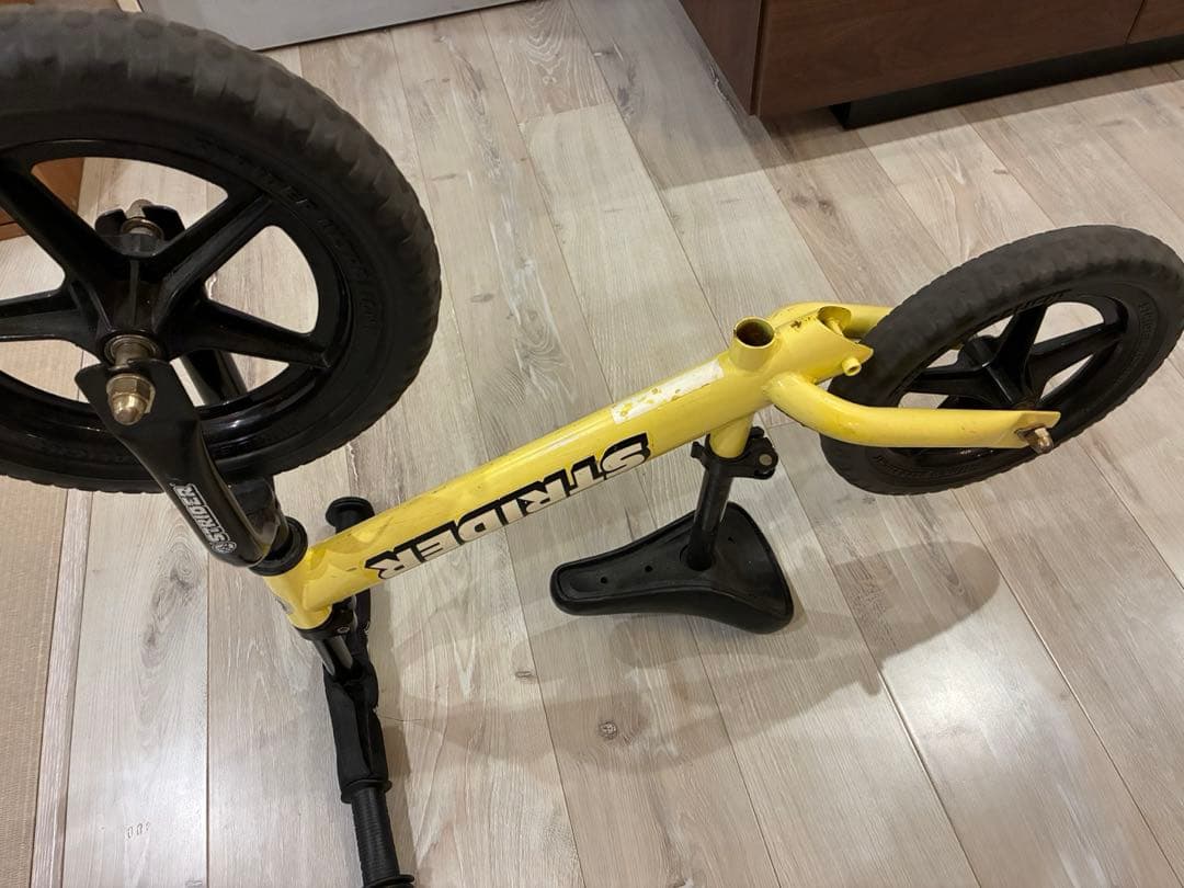 STRIDER バランスバイク イエロー